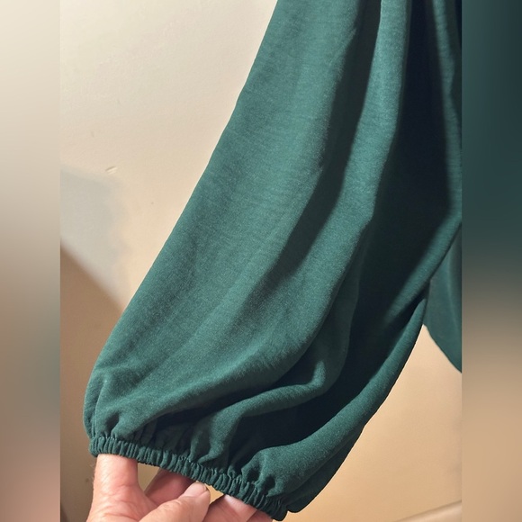 Gee Gee brand Dolman Sleeve Blouse. - Picture 5 of 7